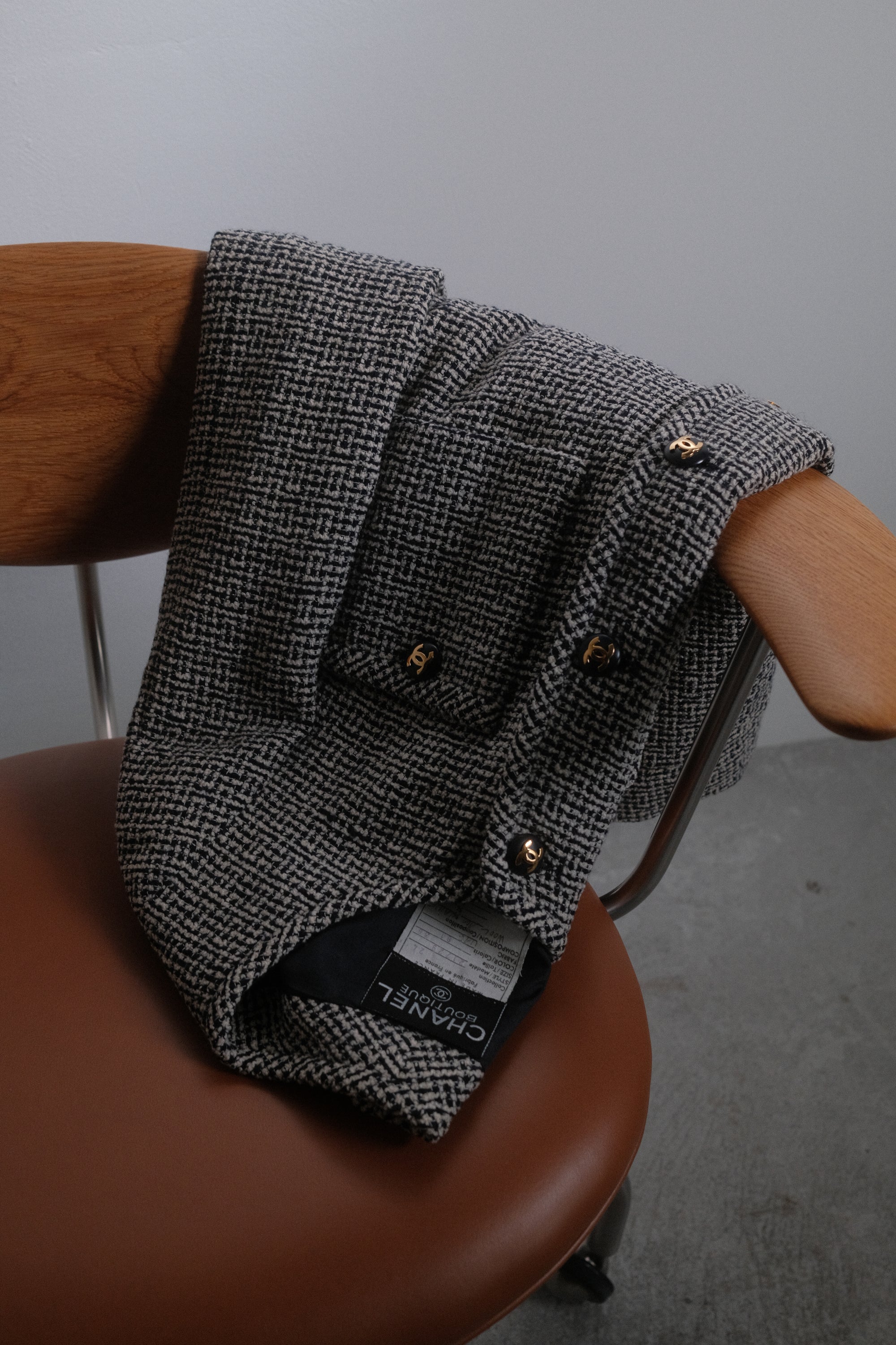 1991 TWEED JACKET - SIZE 34/36