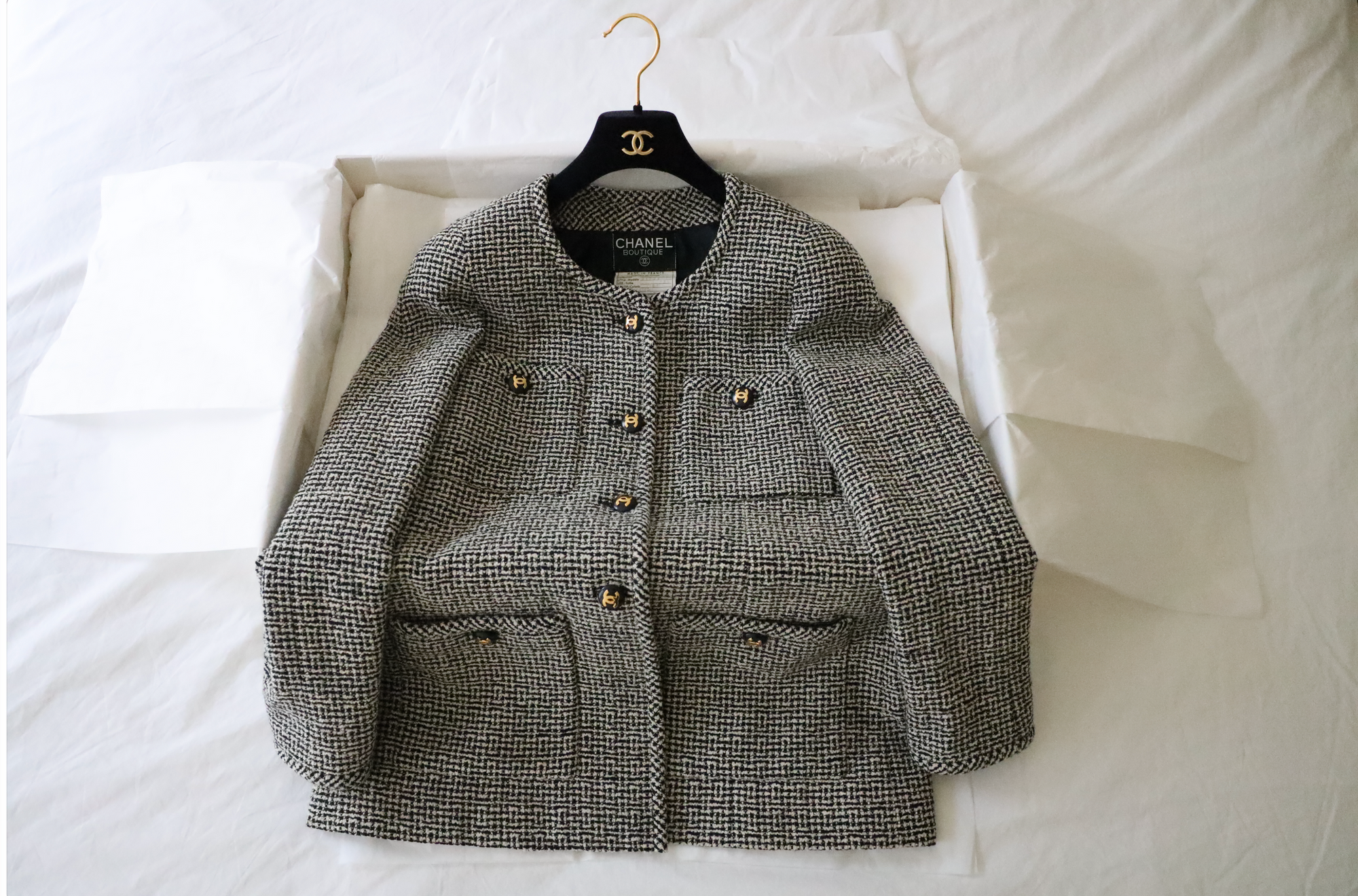 1991 TWEED JACKET - SIZE 34/36
