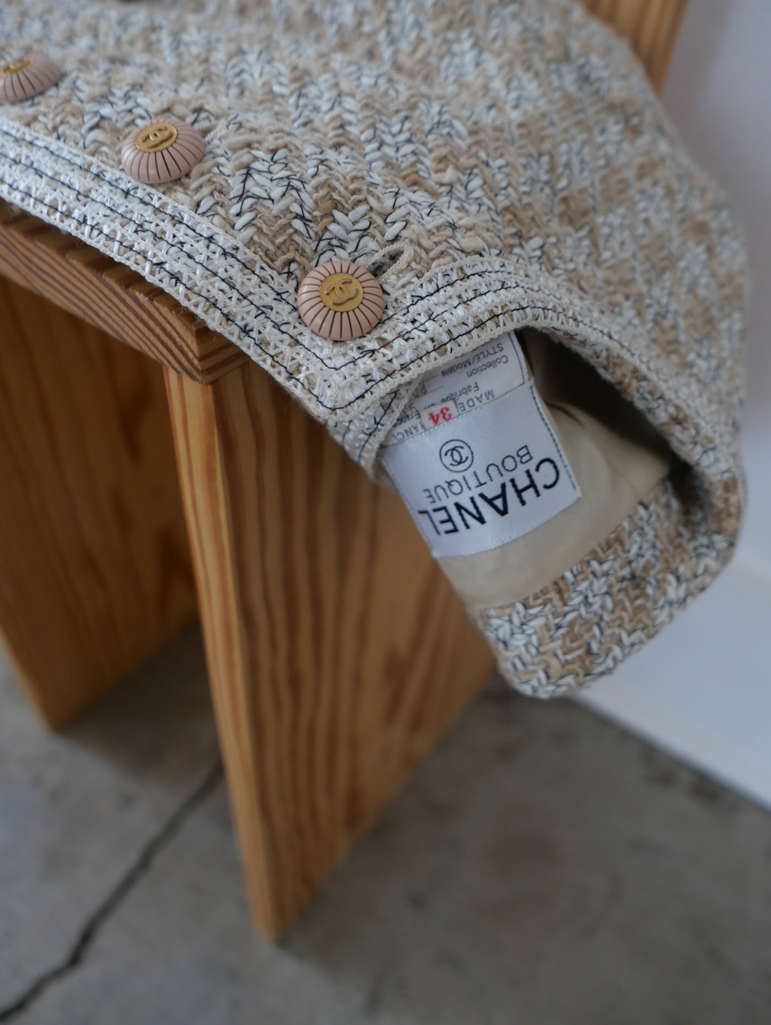 1993 ICONIC SAND TWEED JACKET, SIZE 34