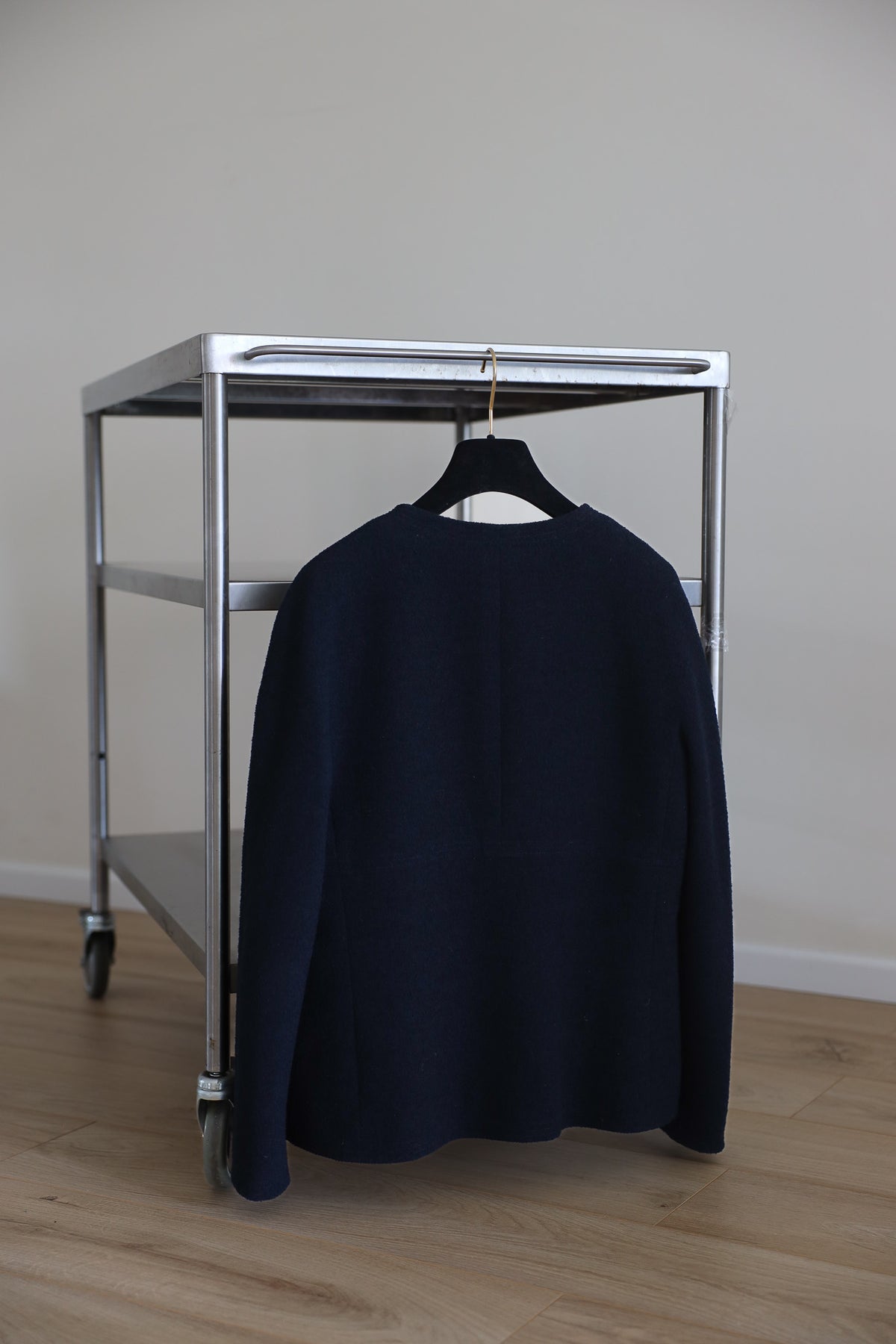 1995 NAVY COLLARLESS BOUCLÉ JACKET, SIZE 40