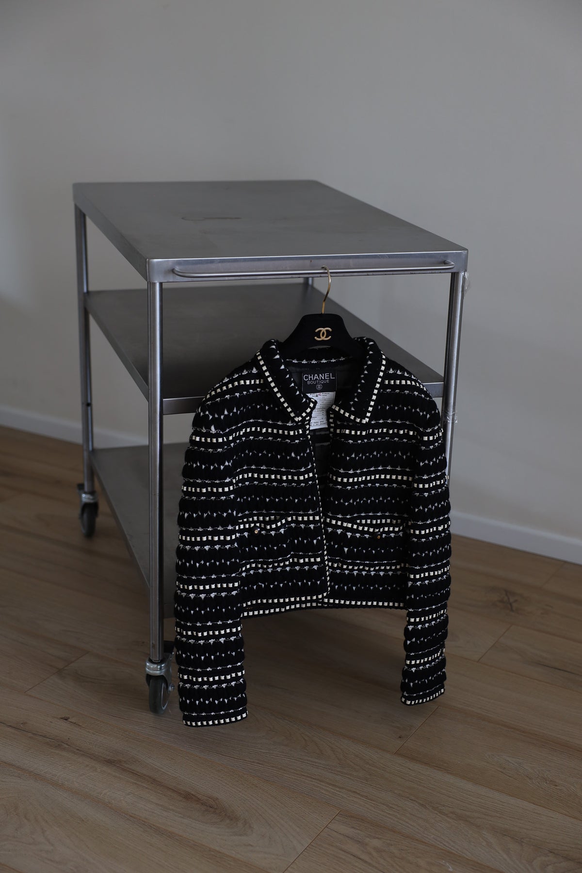 1992 BLACK-WHITE TWEED JACKET, SIZE 34/36