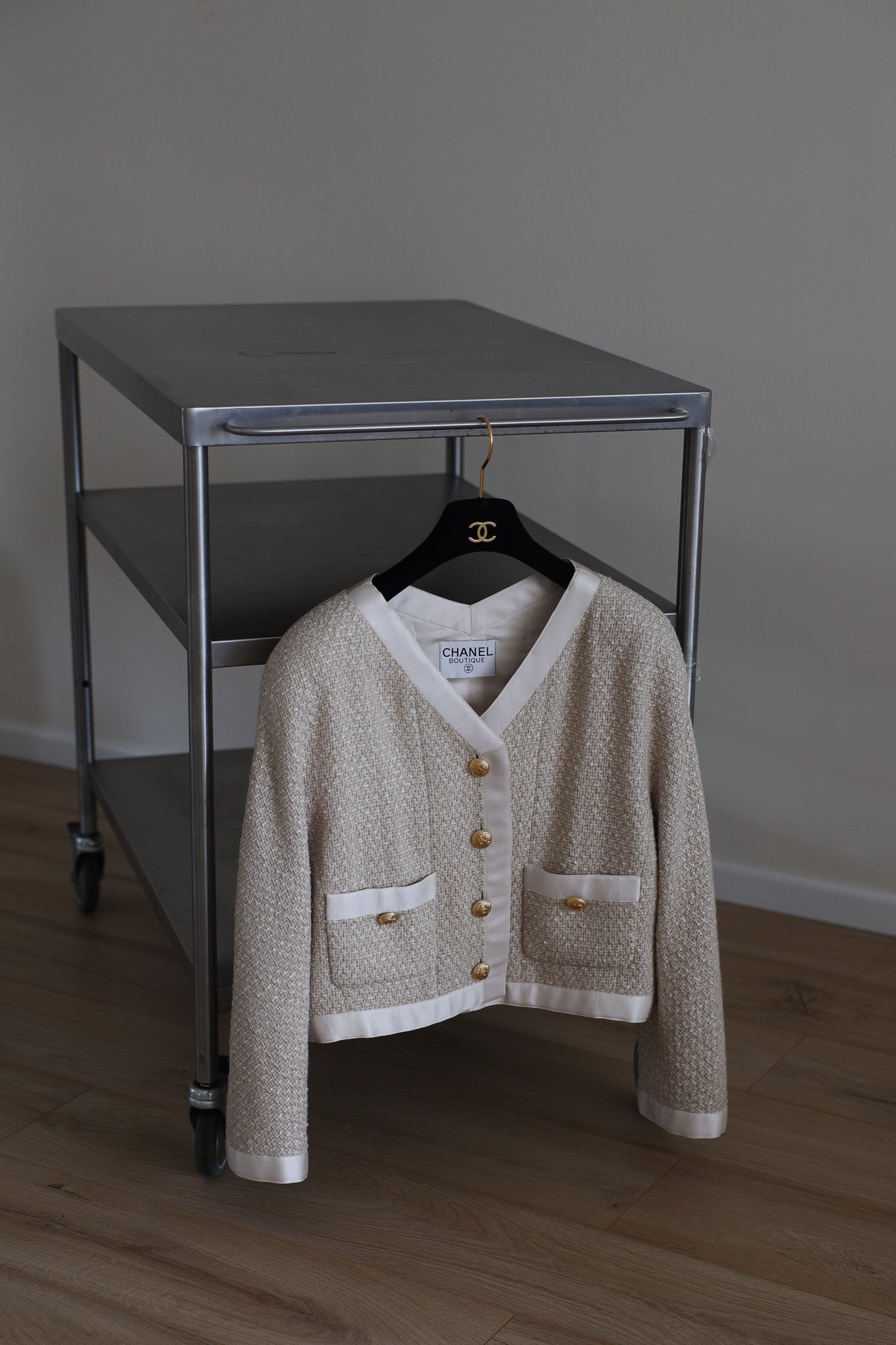 1990 CREAM SATIN TWEED, SIZE 38