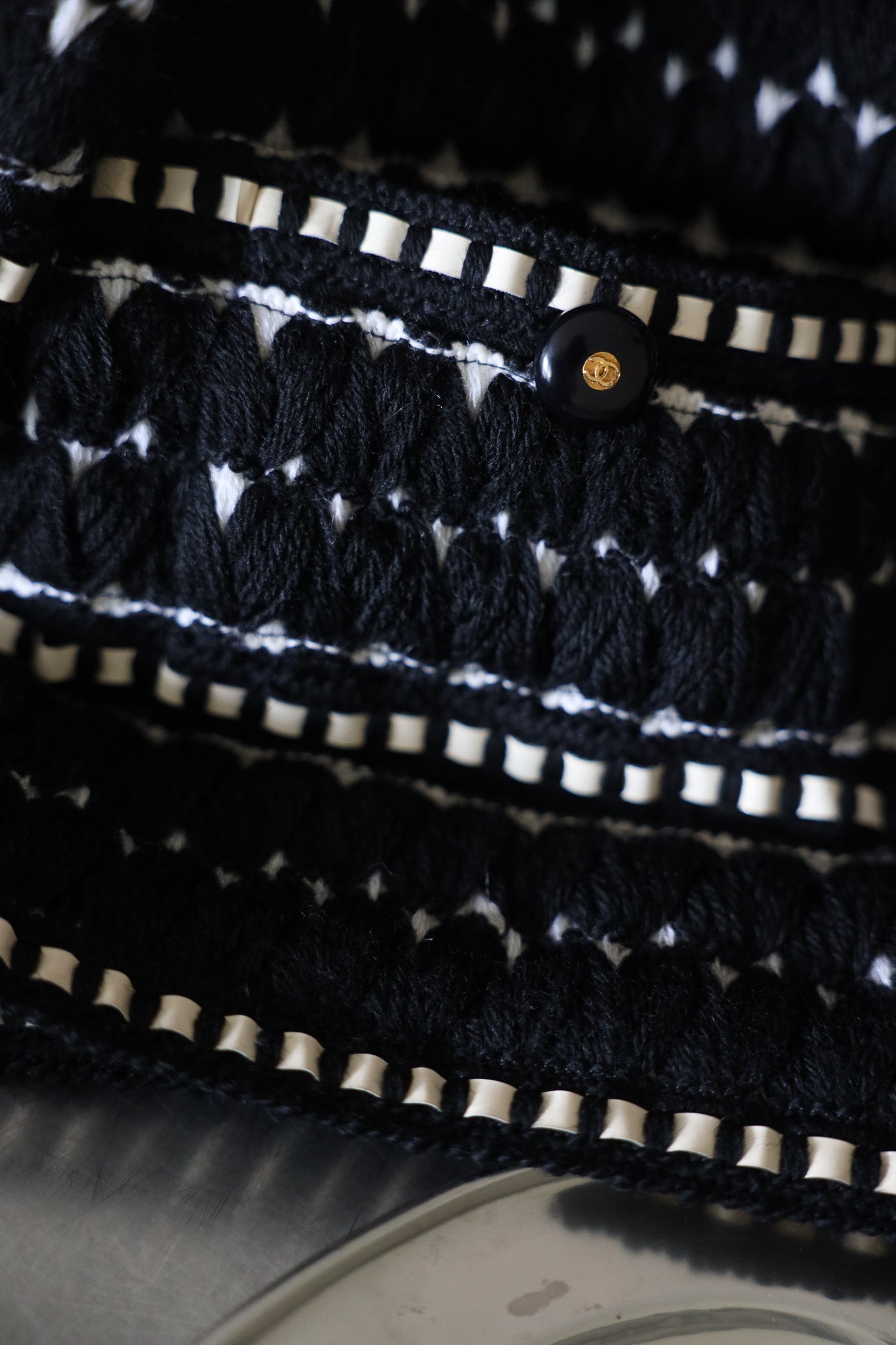 1992 BLACK-WHITE TWEED JACKET, SIZE 34/36